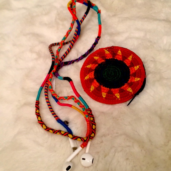 Earbuds- with style! - Picture 2 of 3